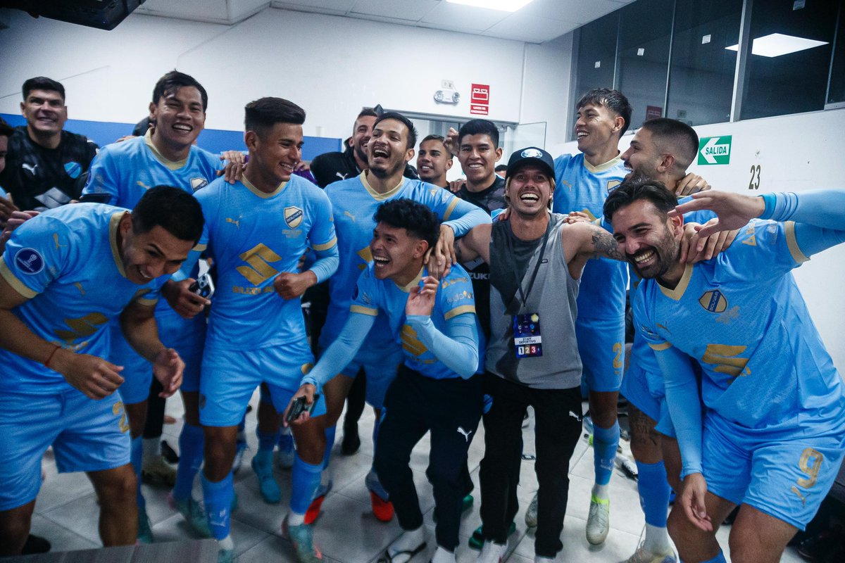 Esta clasificación es fruto del trabajo, la entrega y la unidad. <a href="/Bolivar_Oficial/">Club Bolívar</a> 💙