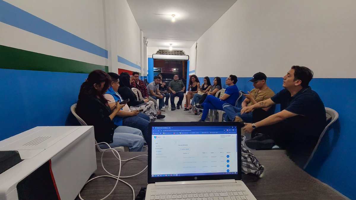 RC5ElOroOficial's tweet photo. La juventud orense se organiza y participa activamente de la #CarnetizaciónRC2025, con toda la energía y conocimiento de jóvenes preparados y listos para defender este proyecto político histórico que recuperó la dignidad de todos los ecuatorianos.

#ElOroConLaRC5 

@MashiRafael https://t.co/NCvqnrYZ1X