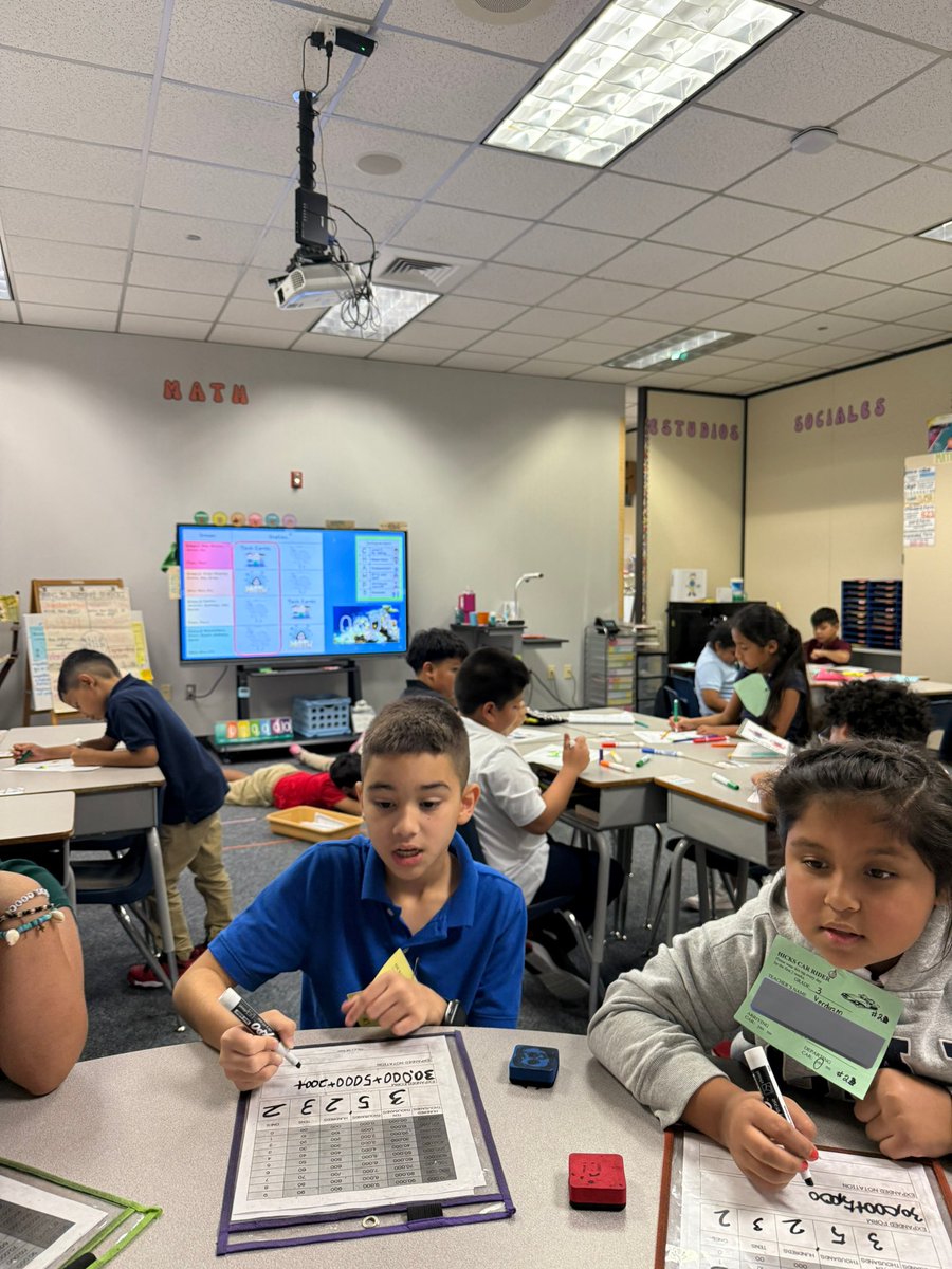 MsFloresjardin's tweet image. Little math wizards challenged themselves to find the value of digits 🤓 small group rotations have begun, and we are practicing how to represent numbers in expanded notation @HicksTigers @AliefISD @AliefMathK6