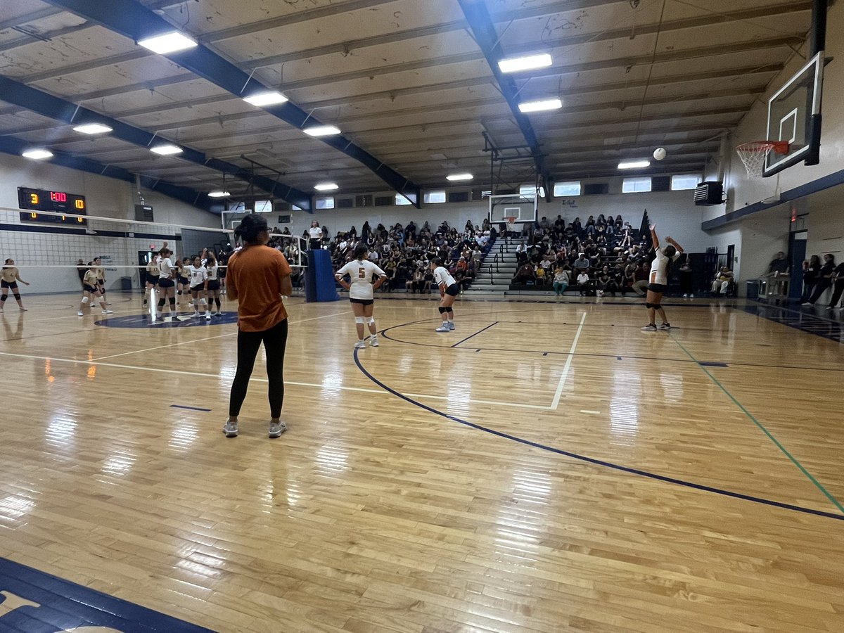 Love our Lady Rebels Volleyball Teams hustle! 

They battled to 3 close games vs YWLA. They keep playing #FORtheValley