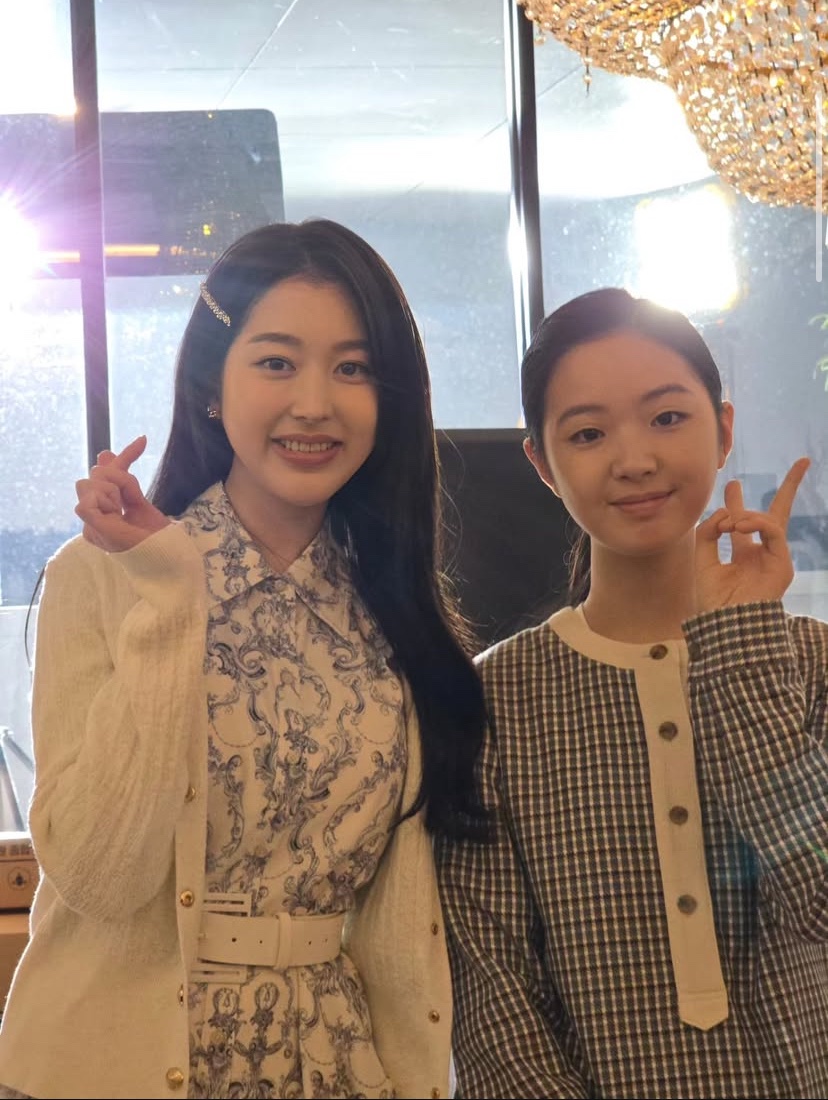 lovingdaah's tweet photo. daah with her sister on my troublesome star
#JangDaah #MyTroublesomeStar #daah #JangDaAh https://t.co/TCSPKIDyyU
