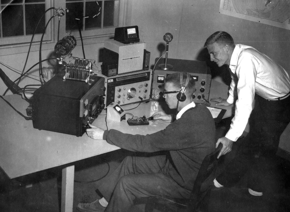 Early 1960's W4WE University of North Carolina at Chapel Hill Club Station.