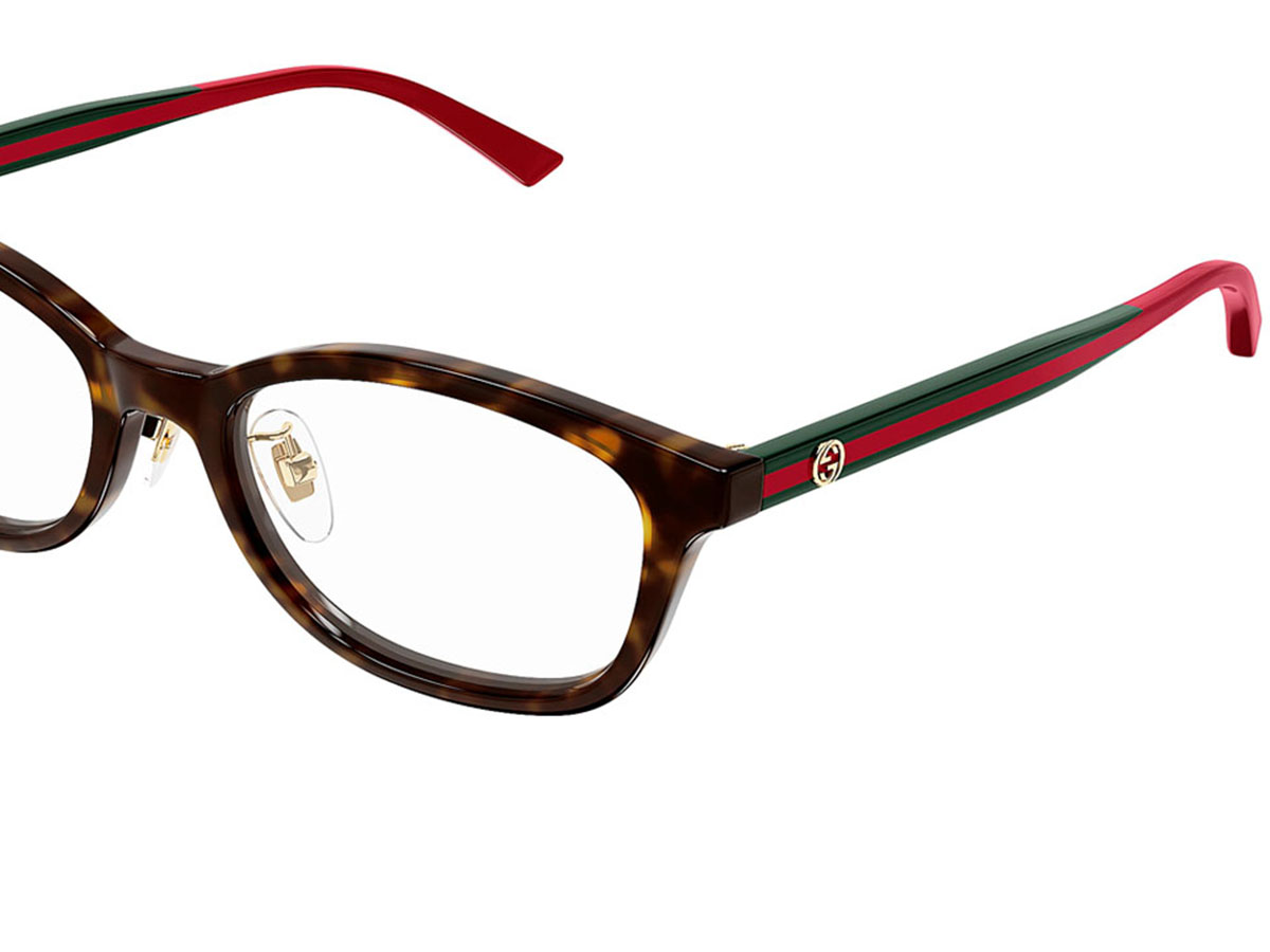 GUCCI はサングラスだけでなく メガネフレームもありますよ
