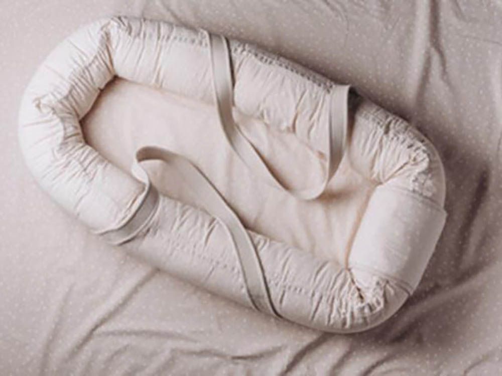 Recall alert: Stop putting your baby in these nests and loungers now, warns Health Canada vancouversun.com/news/recall-al…