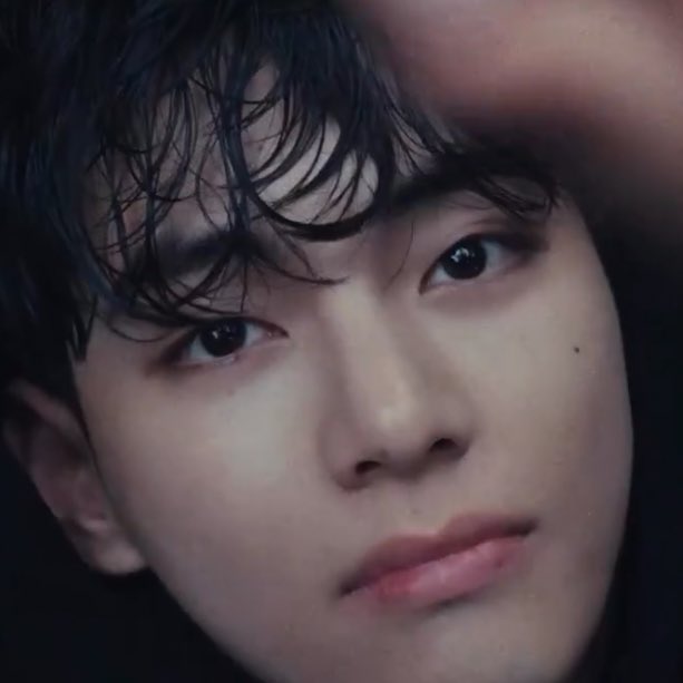 광고주들 서로 짠듯 다들 태형이 얼굴자랑하는거납득＼(^^)／

SNOWPEAK AMBASSADOR V
V FACE OF SNOW PEAK APPAREL
#TaehyungxSnowPeak
#VxSnowPeakApparel