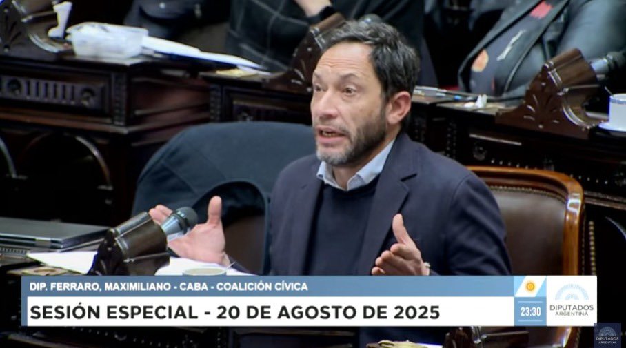 En este momento Diputados vota una resolución clave para destrabar la investigación de la estafa $Libra. El Gobierno y sus lacayos hicieron de todo para tapar el escándalo. Gracias al impulso de @Maxiferraro, la verdad empieza a abrirse paso. La impunidad no va a ganar.