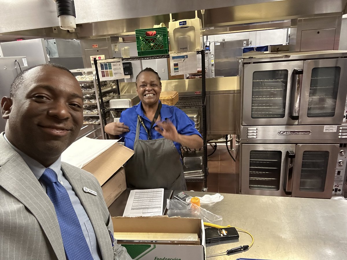 Mr. Baggett tweet media