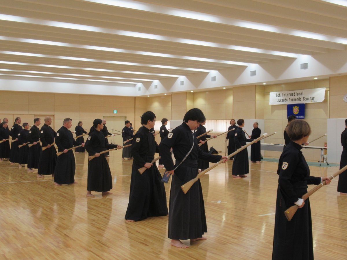 fukushimacitysc's tweet photo. 【第6回国際銃剣道･短剣道セミナーを開催！】

🗓️8/9(土)～8/15(金)
📍#NCVふくしまアリーナ

#銃剣道 ･#短剣道 の国際的な広がりを目的としたセミナーを開催🥷🌏
約10の国と地域から約30名の方が参加されました✨

We look forward to welcoming you back to Fukushima City!
Thank you very much:) https://t.co/SNIn4CXo7b