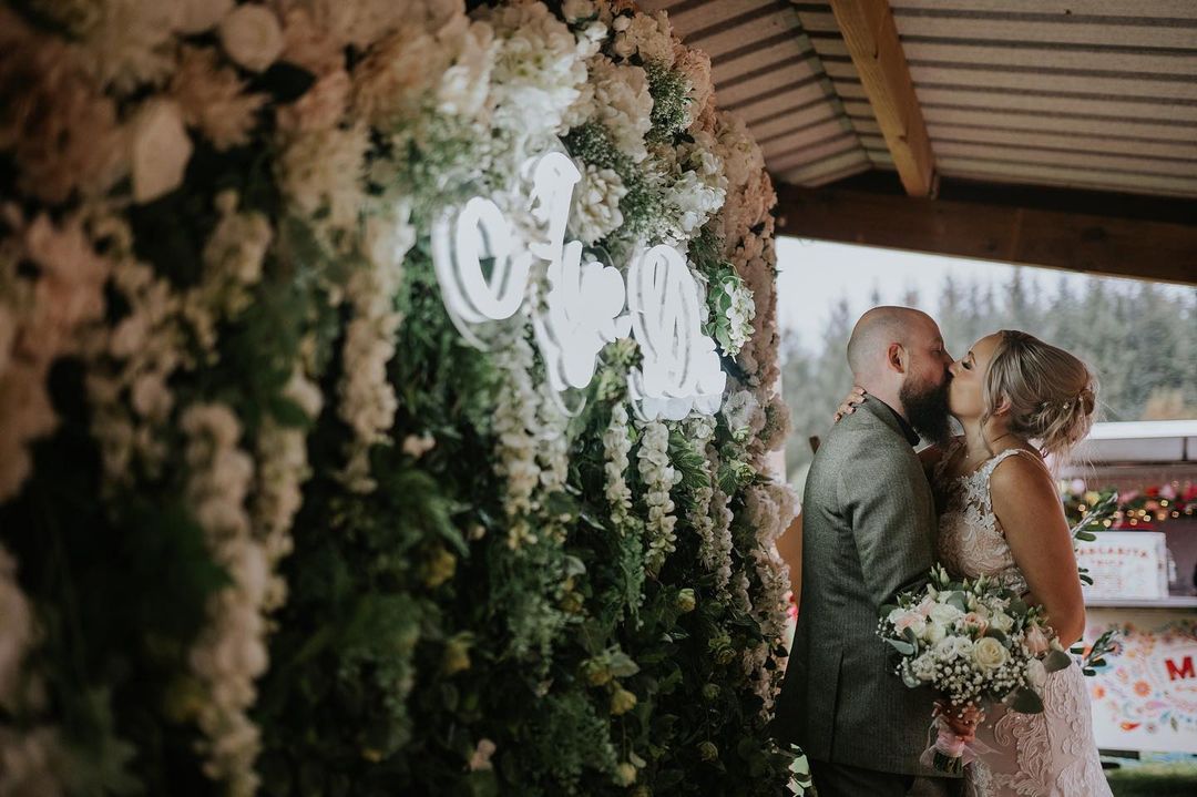 Create a Designated Selfie Sign Wall for Your Wedding! 💒🤳

Whether it’s: 
❤️light-up symbols of flowers and hearts, 
🖊️a meaningful quote, 
🎶some cheesy love song lyrics, 
or something completely personal to you, let us know what you’re after and we’ll neonify it.