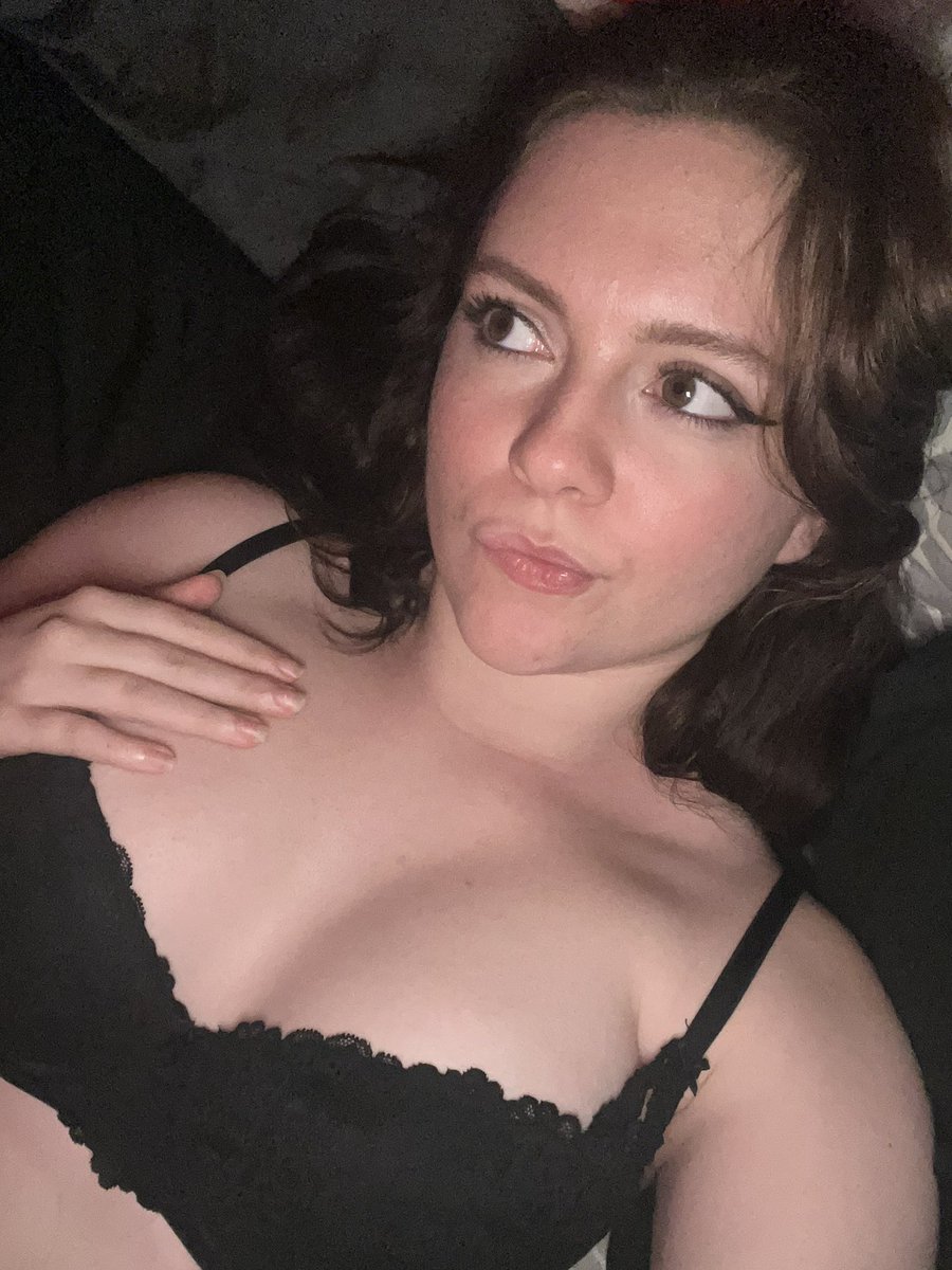 rt if i could send u more pics like this :3