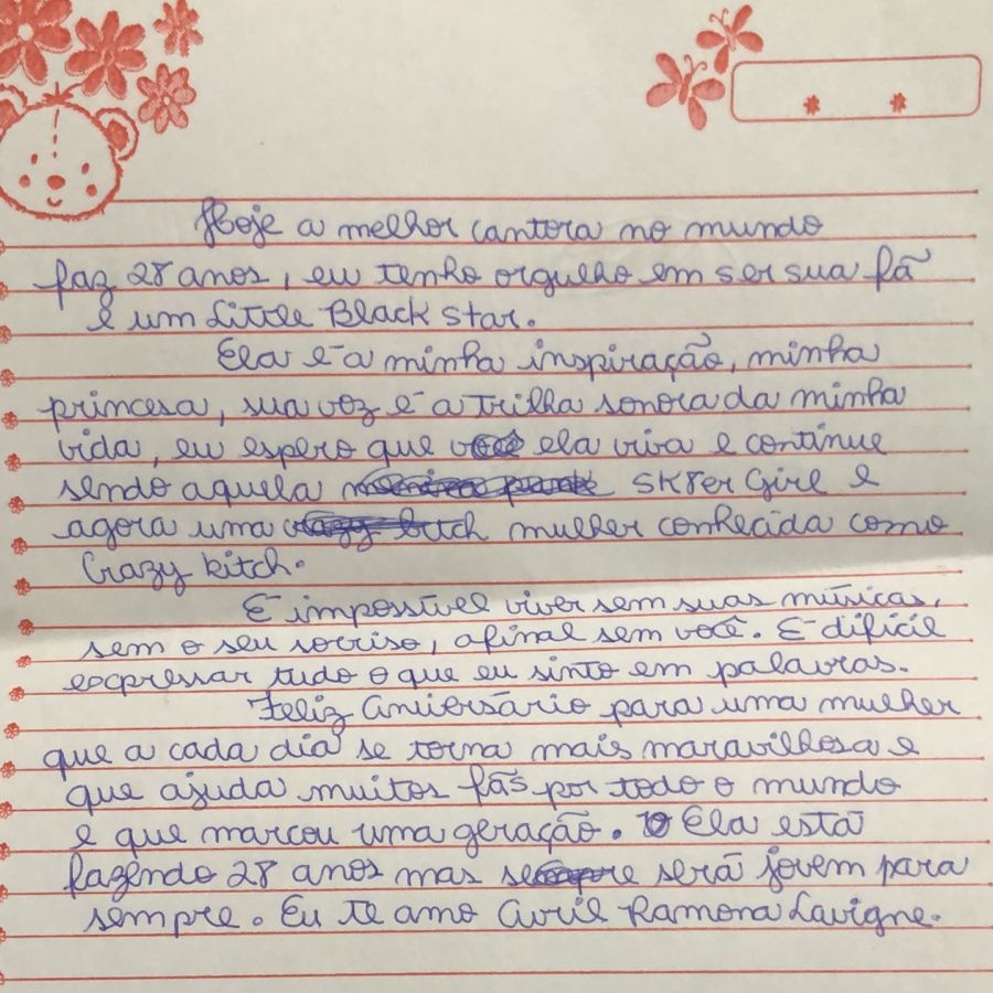 twkemeaway's tweet photo. minha melhor amiga achou o desenho e a cartinha de feliz aniversário que eu fiz pra avril lavigne em 2012 kkkk https://t.co/XehnMPpdLn