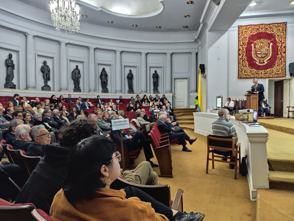 Hoy se desarrolla la Sesión Solemne Estatutaria de la Academia Colombiana de Ciencias Exactas, Físicas y Naturales <a href="/acadcienciacol/">AcadColdeCiencias</a>

Siga la  transmisión en vivo por  Youtube: youtube.com/live/7xmfGFZNB…