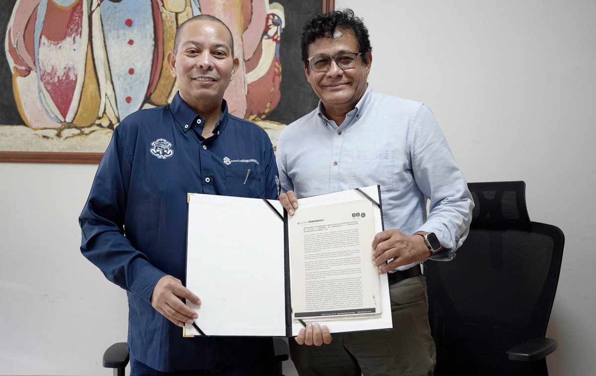 UniReformada's tweet photo. 🤍¡La cultura es vida, la cultura es paz!

El Secretario de Cultura, Juan Carlos Ospino y el Rector de la UniReformada, Helis Barraza, firman un Convenio de Cooperación por la Cultura, las Artes y la Música de nuestra ciudad, Barranquilla. 
🎶🎭💃

#UniReformada https://t.co/vbt0CLrm8c