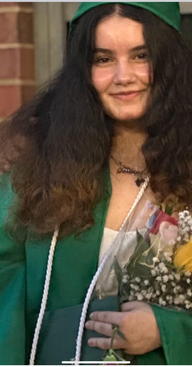 Today I don’t know whether to laugh or cry. My Hello Kitty baby girl is turning 18 — officially an adult — and as if the universe wanted to add a little drama, she’s also moving into her dorm today.😔

Honestly, part of me still wishes she’d stay little forever as in that