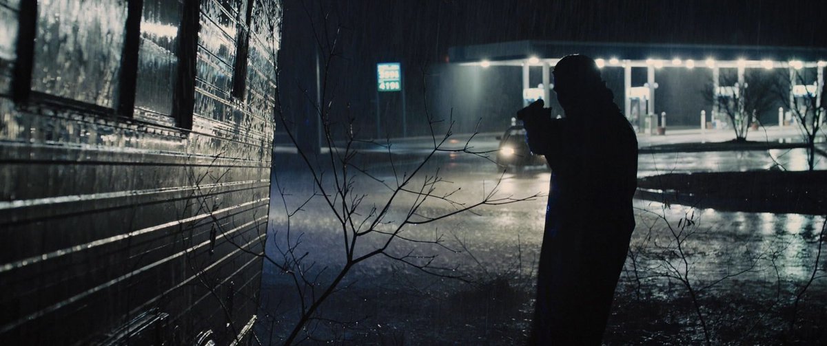 THE BATMAN: PART II *needs* Greg Fraser’s immaculate visual work which became a character within itself in the first film. 

But if he doesn’t return, the obvious solution would be to get Roger Deakins who was a massive fan of THE BATMAN already. 

It is time. #TheBatman🦇