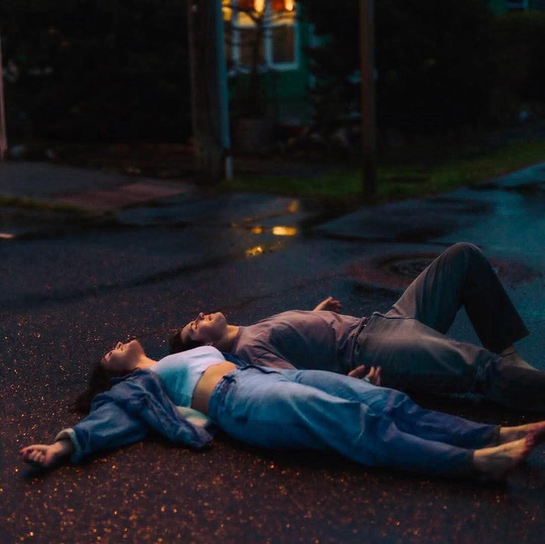 "No puede ser que...
 estemos aquí, para no poder ser".

              - Julio Cortázar