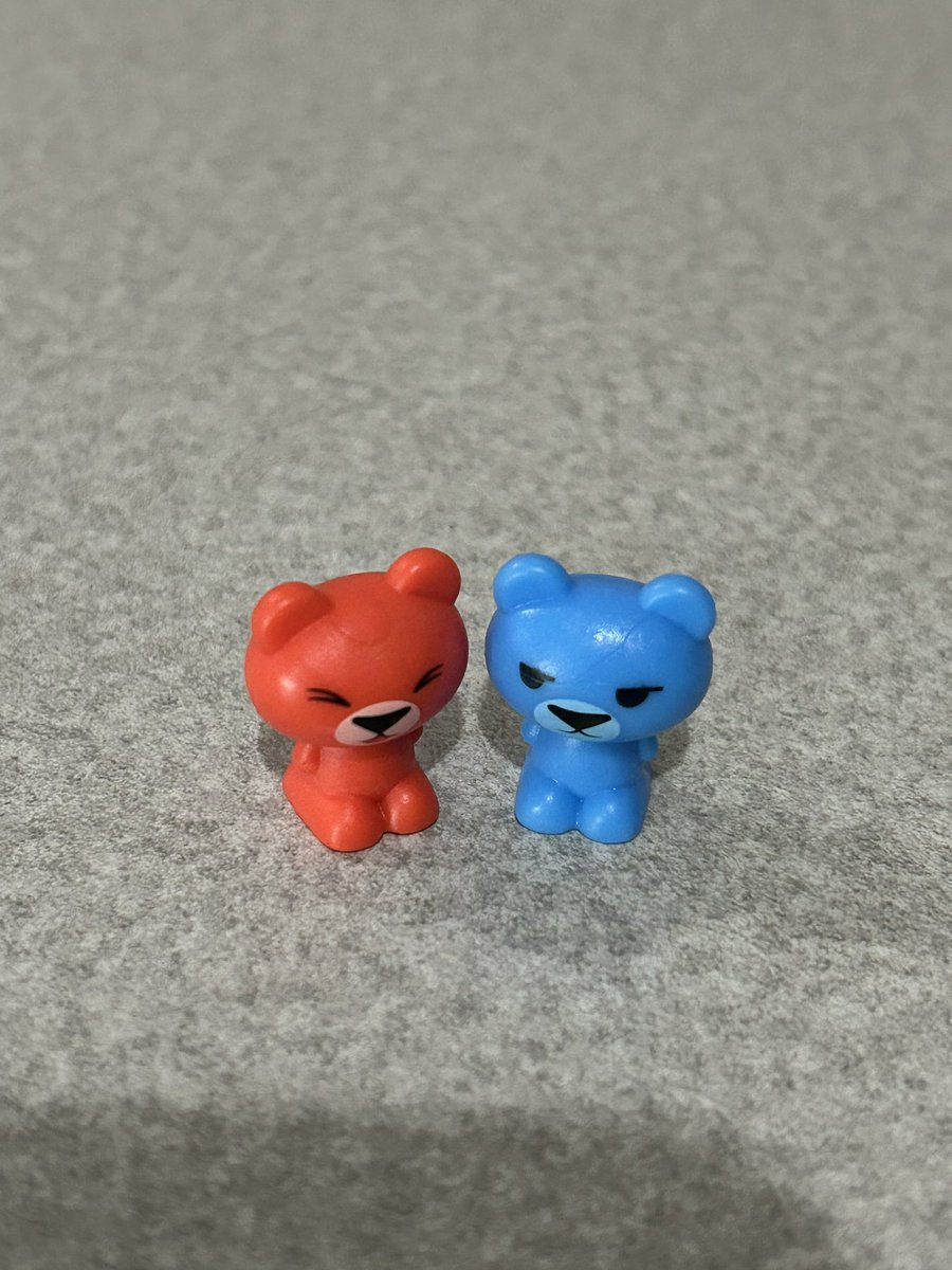 At my moms bunco meet at a pizza place in town and it’s really fun and the ppl are funny anyways I got the blue bear that looks annoyed out of those machines and someone had the red one and gave it to me so I got 2 of them