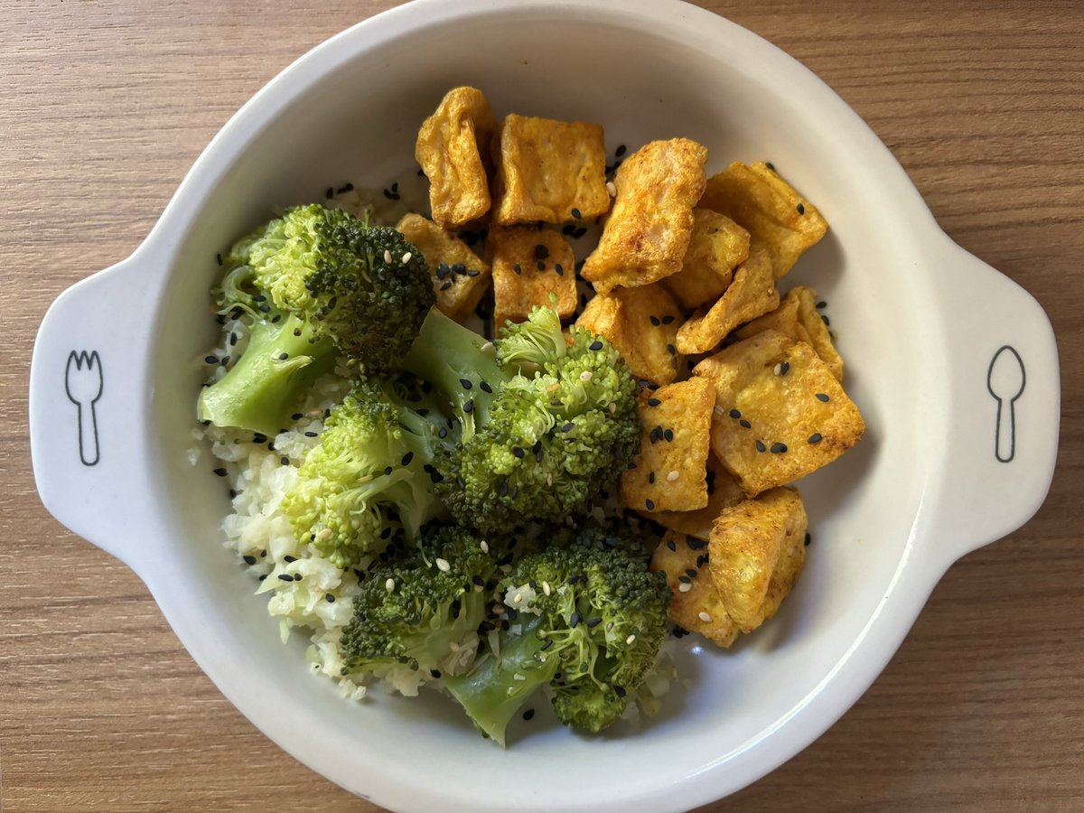 fluttershydiet's tweet image. Minhas refeições qnd eu tava na honeymoon (seguindo vegetarianismo) 😐 quero voltar a ser assim