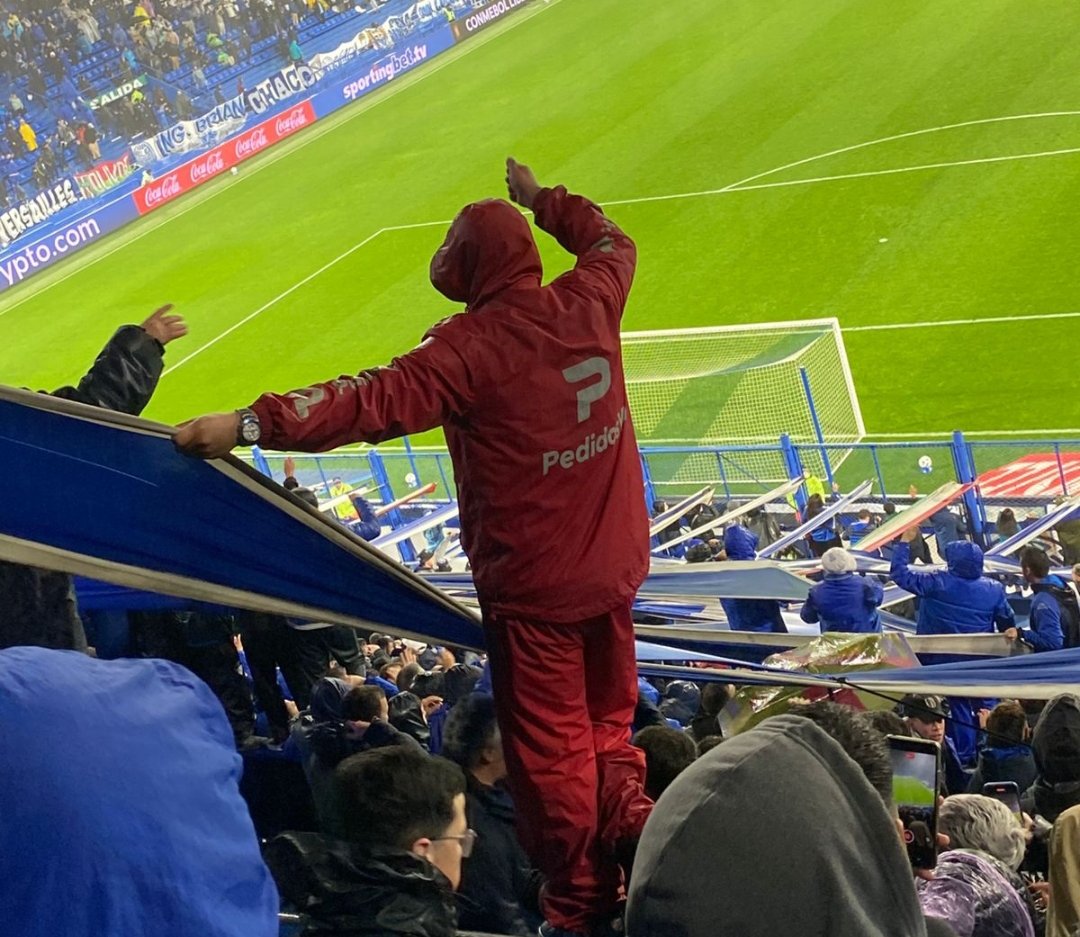 Fedez_7's tweet image. Hice un pedido y me figura que sigue en Juan B Justo 9200