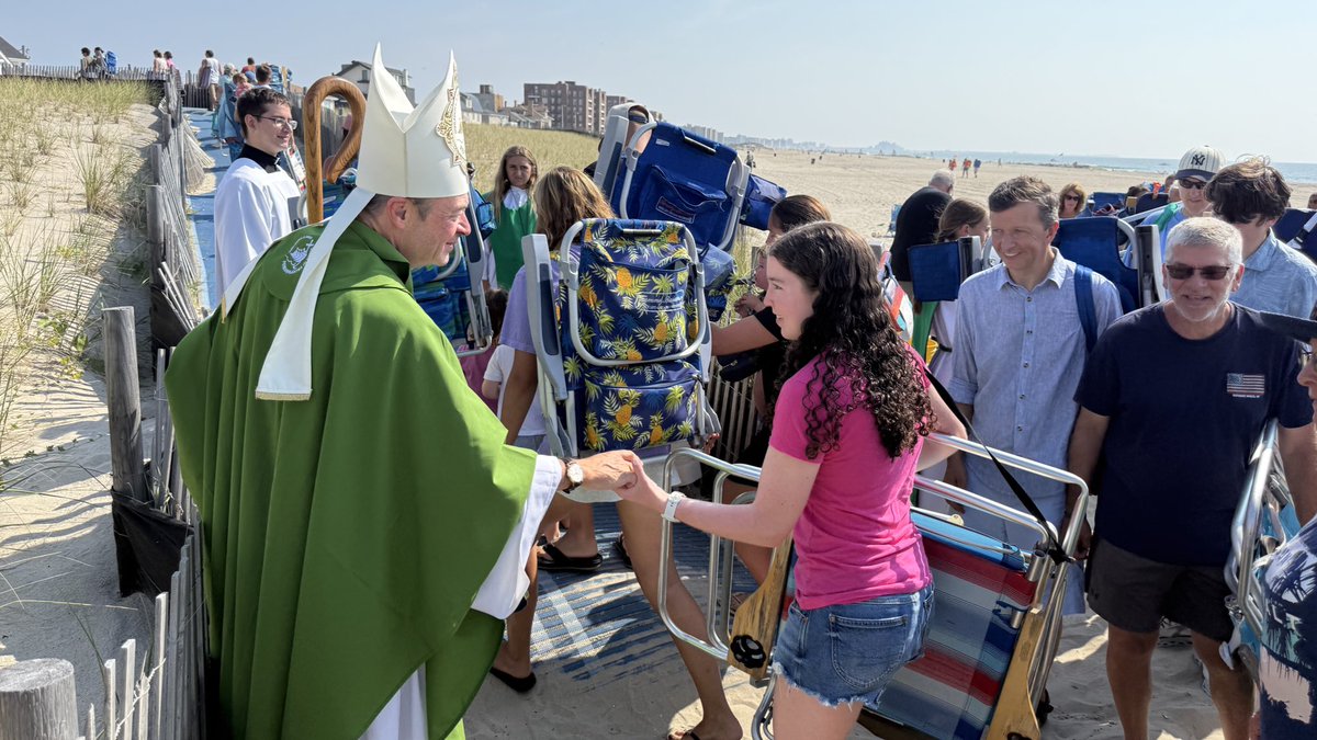 On Sunday morning I had the beautiful opportunity to celebrate Mass on the beach in Rockaway with the parishioners of St Francis De Sales Church. God blessed us with perfect weather to gather on the shore in prayer and song, allowing us to marvel in the beauty of His creations at