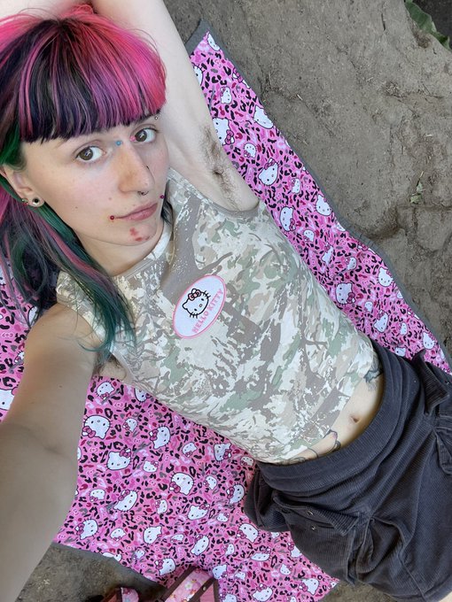 Watch Frilly Haze's leaked NSFW photo on TwXstars