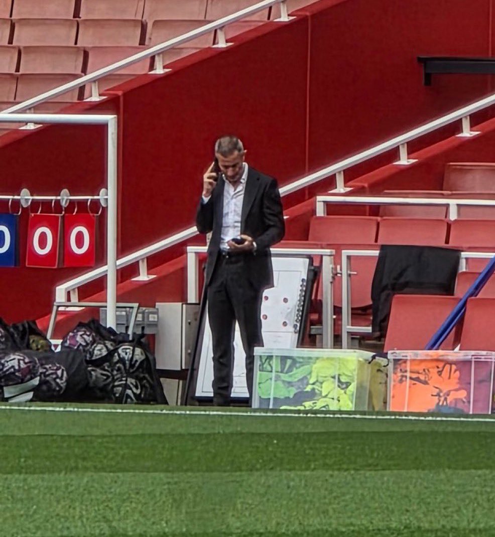 afcstuff's tweet photo. Andrea Berta at Arsenal’s open training session at the Emirates Stadium today. 📲🕵️‍♂️ https://t.co/5IDINwcevX