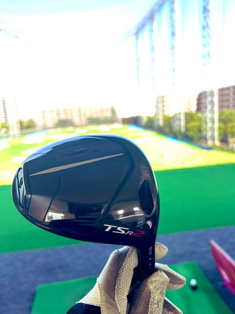 poloplobizsta's tweet photo. ギアレビュー。
ドライバーはタイトのTSR2。

以前のコブラと比べると、TSR2は「クラブが飛ばしてくれる」感覚。捕まり良く、スライスも減少。HS44前後で240〜250yほど飛びます🏌️‍♂️

脱力で任せると性能が活きるクラブだと思います。同胞の皆さん、コメントや質問お待ちしてます👌

#TSR2 #ギアレビュー https://t.co/mqjo9nfUeT