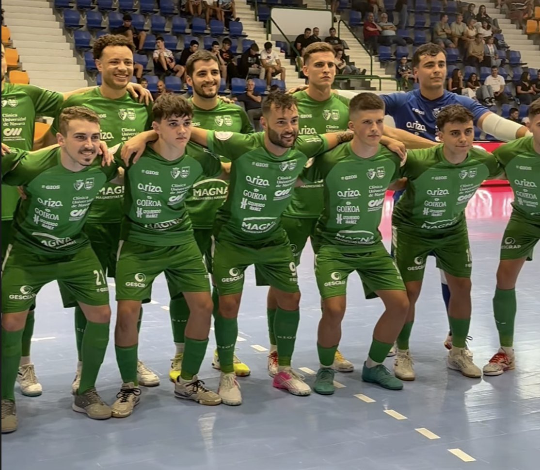 cdxota_base's tweet photo. Victoria del @CDXOTA y otro debut de la cantera, Oier Amezgaray ha disputado sus primeros minutos con el primer equipo y Aimar Iraurgui su tercer partido de pretemporada. Somos verdes, somos cantera. Enhorabuena y a seguir apostando por el futuro. https://t.co/iyRFX9YagX