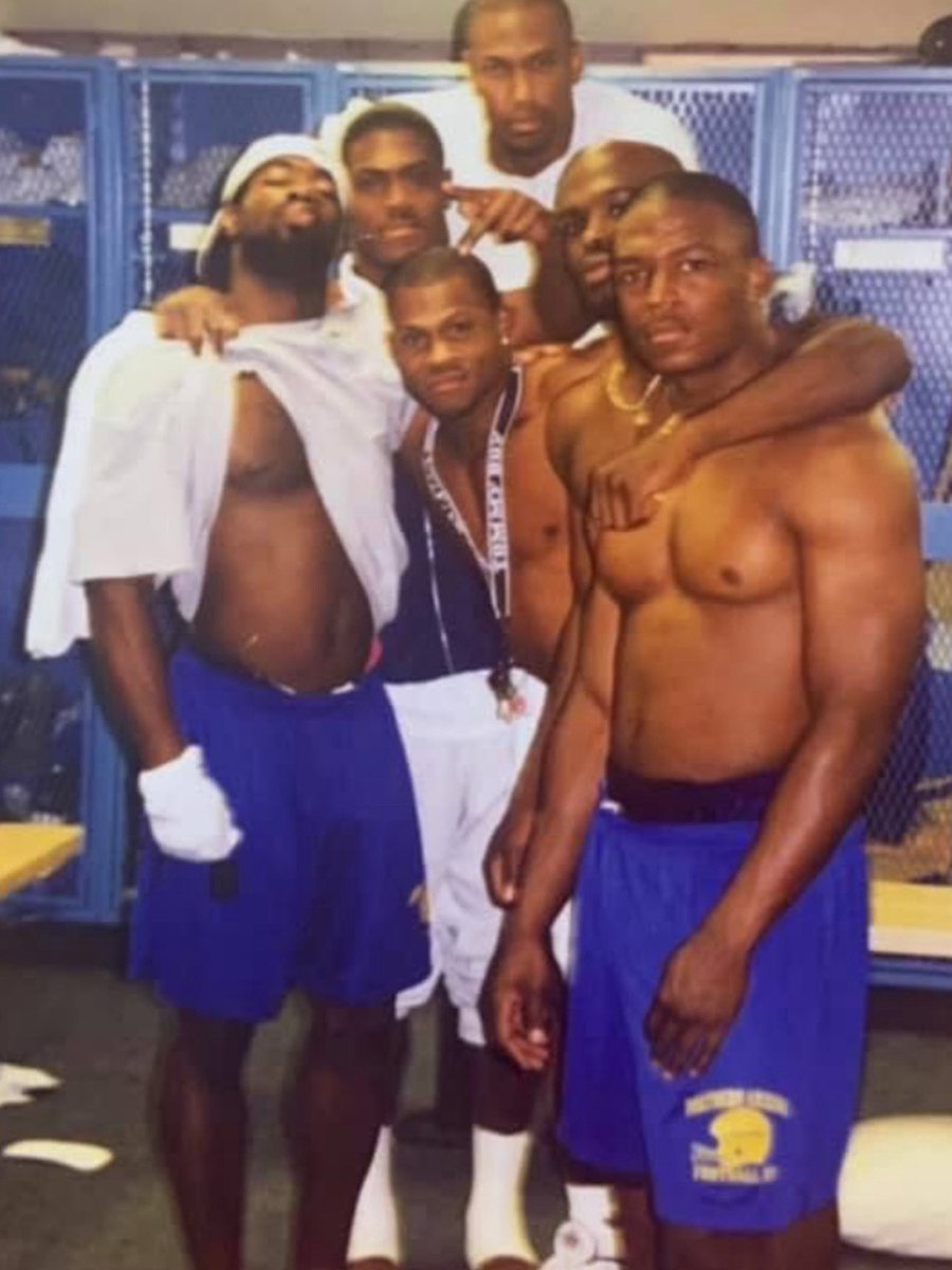 Way Back Wednesday 📸 … practice, brotherhood, and the grind that never stops 💯 Cold tub was mandatory ❄️ #BallLife #GrindDontStop”