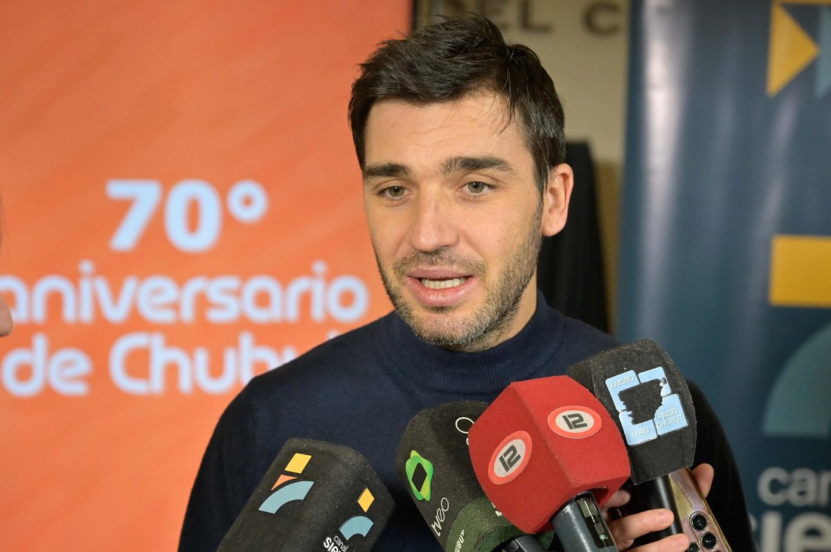 Torres impulsa un desendeudamiento récord, sumando obras estratégicas en la Ruta 40 y la Ruta 3 dlvr.it/TMbkM7