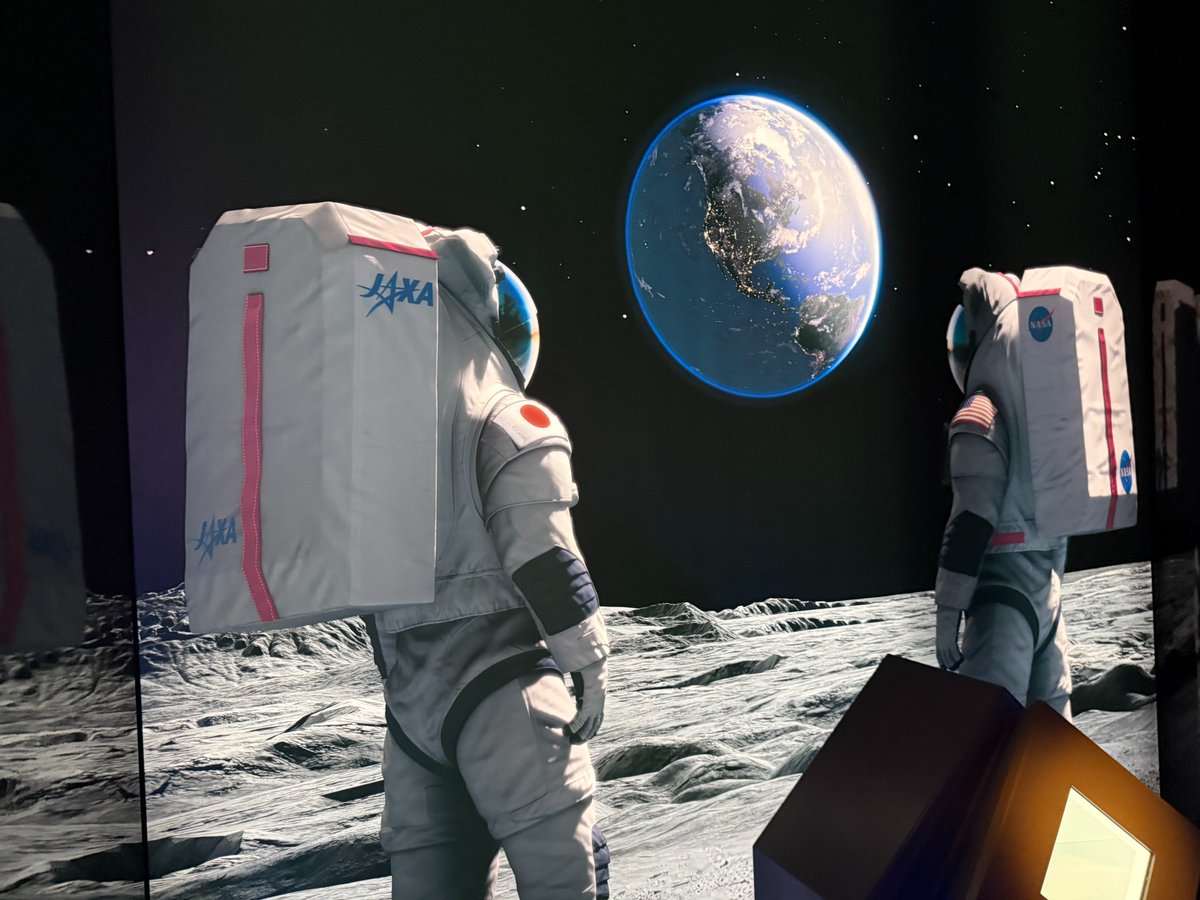 若田硯　福地光波作 大阪万博の米国パビリオンの展示は素敵でした。ロケット打ち上げの発射