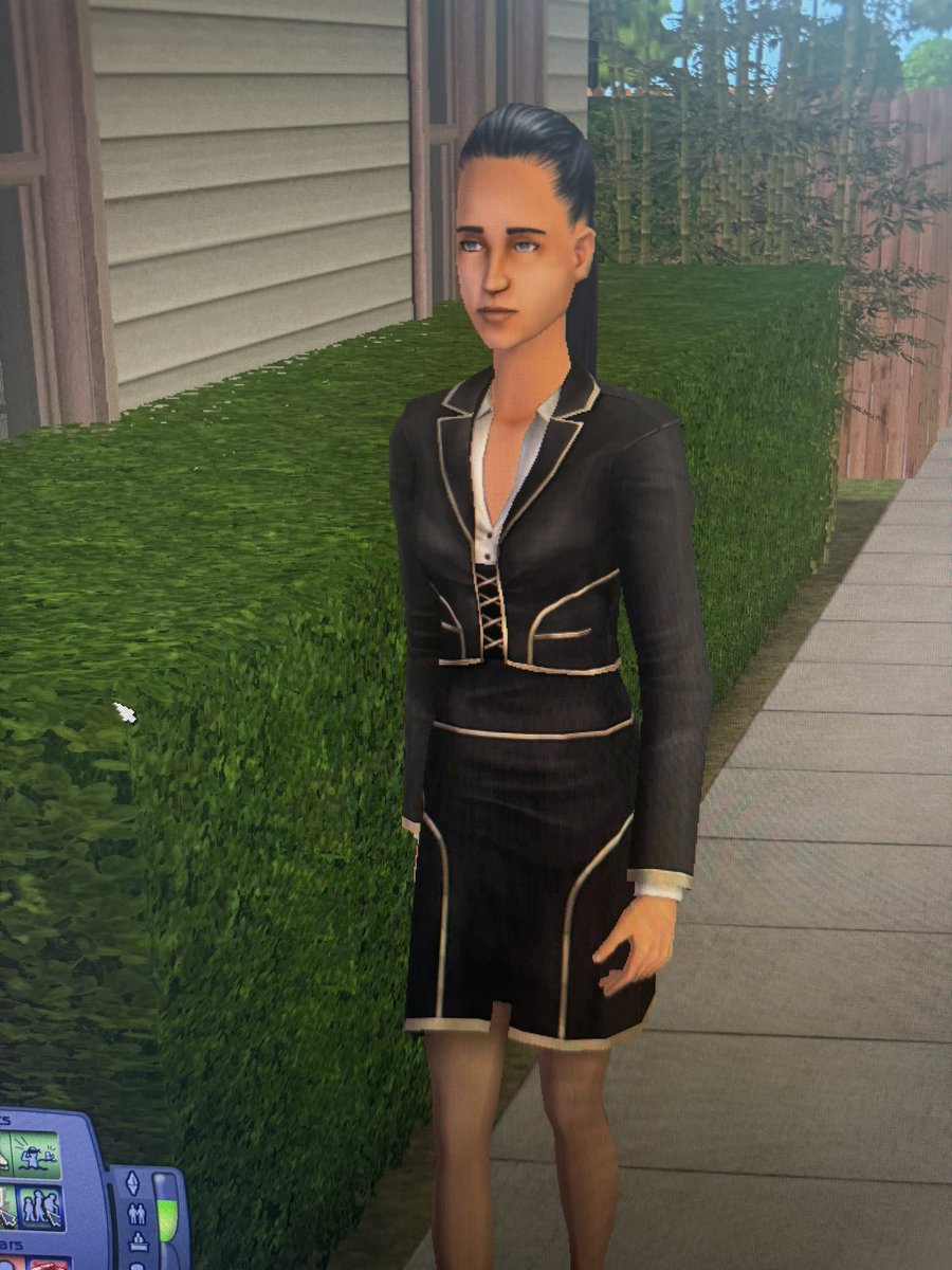 Aht aht!! Keep on walking right past my house 😂😂😭 <a href="/k33yuh/">Keeyuh 🍊</a>