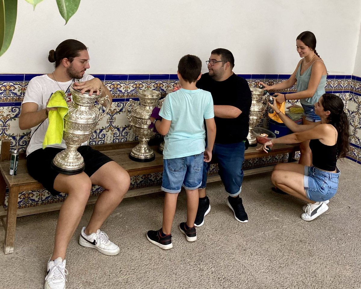 HdadVirgenMar's tweet photo. PRIOSTÍA |

Nuestro gran equipo trabaja sin descanso durante estos días para que todo esté a punto de cara a los cultos patronales.

Cada agosto el Santuario es un continuo trasiego de preparativos e ilusión que se viven de forma intensa y emotiva por y para la Virgen del Mar. https://t.co/xfVYRM3i0b