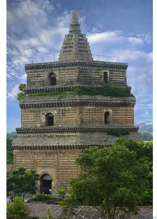 河南•开封
天清寺繁塔（北宋）