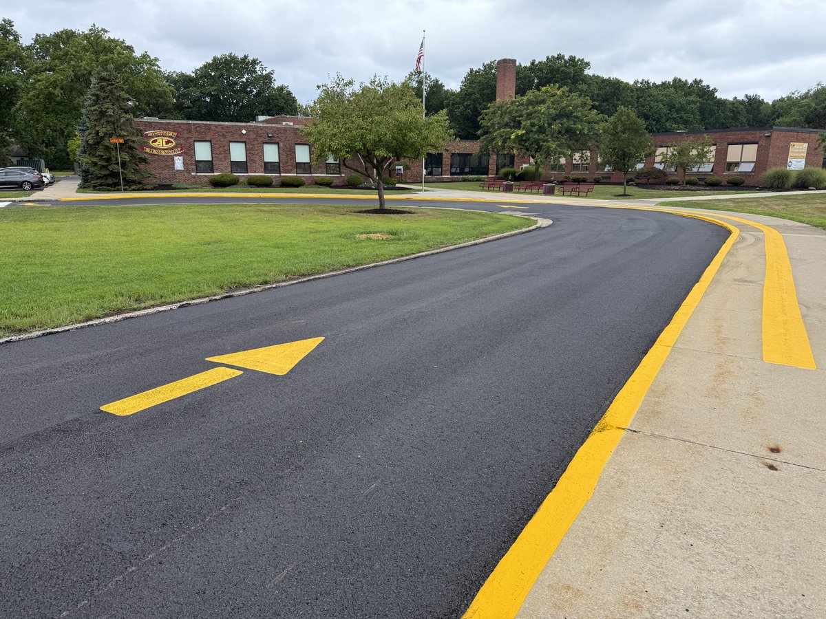 AvonLake_Ops's tweet photo. Scenes from the Ops Department:
“I just get super excited about asphalt projects.”
“I worry about you.”
“Just look at that milling and paving work. The pure majesty of that stenciled yellow arrow.”
“…………”
@AvonLakeSchools @jamiefranko11
#ALexcellence #ALite https://t.co/IAz3H5hAKc