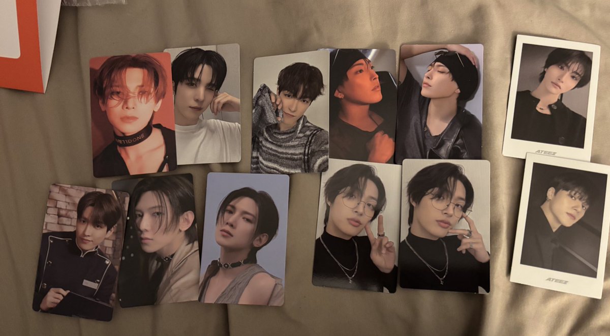 hwaphilia's tweet photo. horrible day at work but this was here when i got home #wow #mylifeisamazing #thankyouateez https://t.co/WFRgzdN9VZ