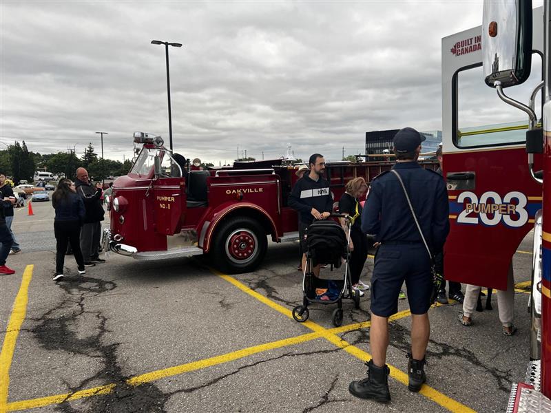 Oakville Fire Dept tweet media