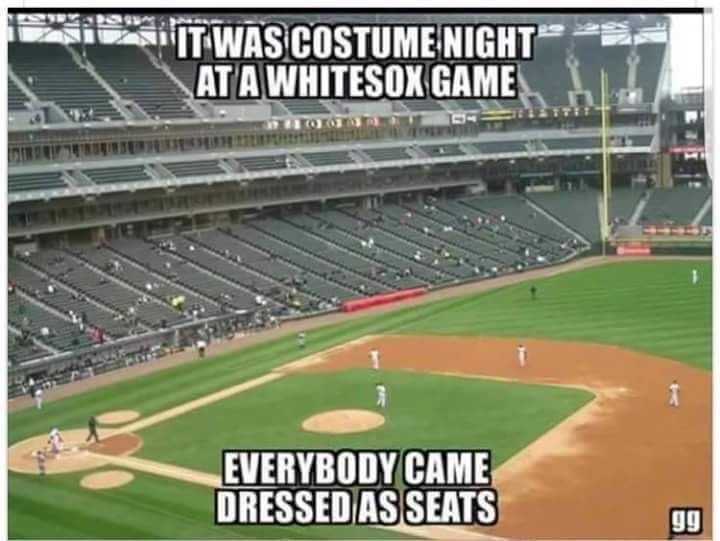 Neilfan12's tweet image. ⚾️🎃 #Baseball #Empty 🤷‍♂️ #Seats #Costume 🎃⚾️