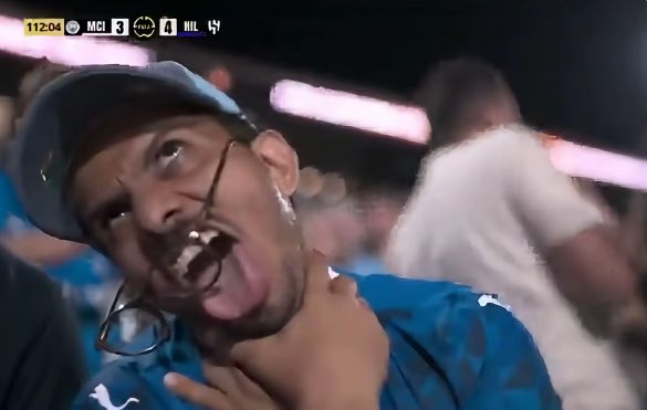 🚨🚨🚨🚨🚨🚨🚨🚨 
ثريد : 
بما ان الوضع طفش جمعت لكم ردة الفعل بعد فوز الهلال على مانشستر سيتي 

لايك ورتويت ومشاهده ممتعه💙: