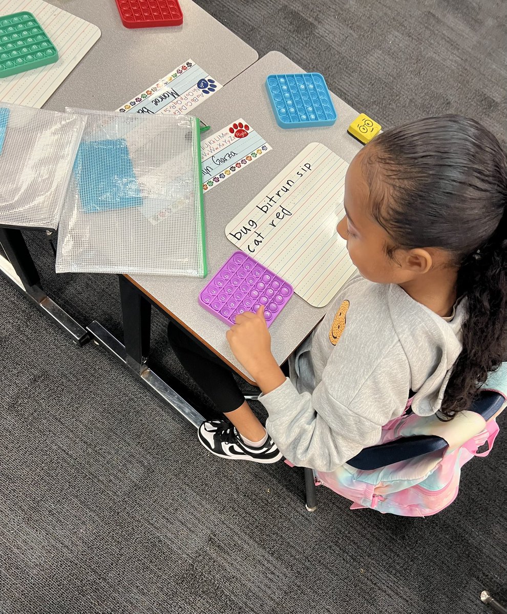 MsBoutteTeaches's tweet photo. Little readers, big dreams! 📚💕 Our first graders are rocking their reading stations! @HumbleISD_OFE #watchusSOAR #toinfinityandbeyond https://t.co/An9PInMxim