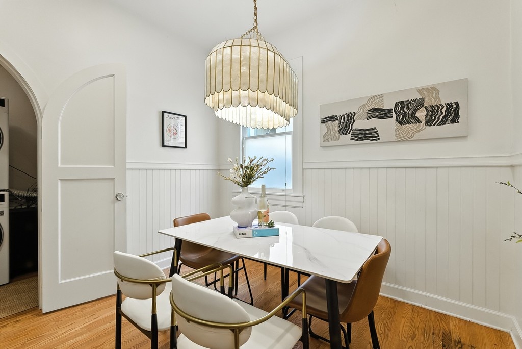 CorcoranIcon's tweet photo. On a quiet, sun-filled lane in Historic Nob Hill, you’ll find this Edwardian gem. With just four residences in the building, it feels like a secret hideaway, period charm mingled with modern grace. https://t.co/7FTPjtjDQv https://t.co/zv7cicBBif