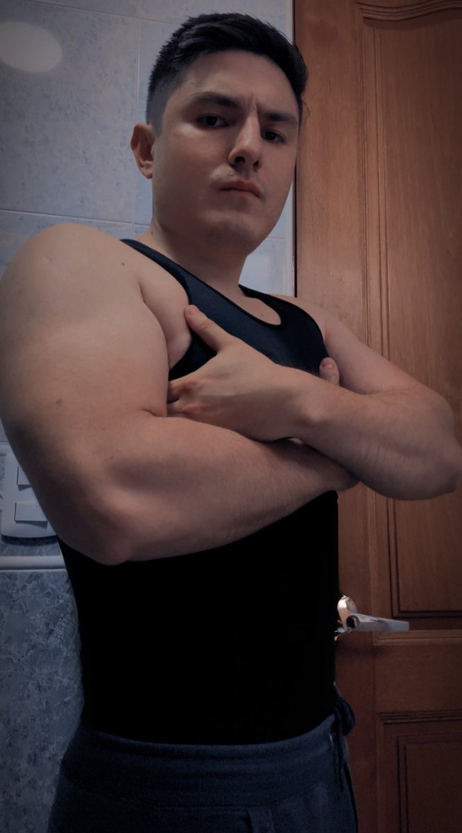 drvcarlos1's tweet image. “I'm done hidin'
Now I'm shinin' like I'm born to be
We dreamin' hard, we came so far, now I believe” #Golden #Gains #Gym #Guy #Gay ⚖️💀🐦🔥👁️💛