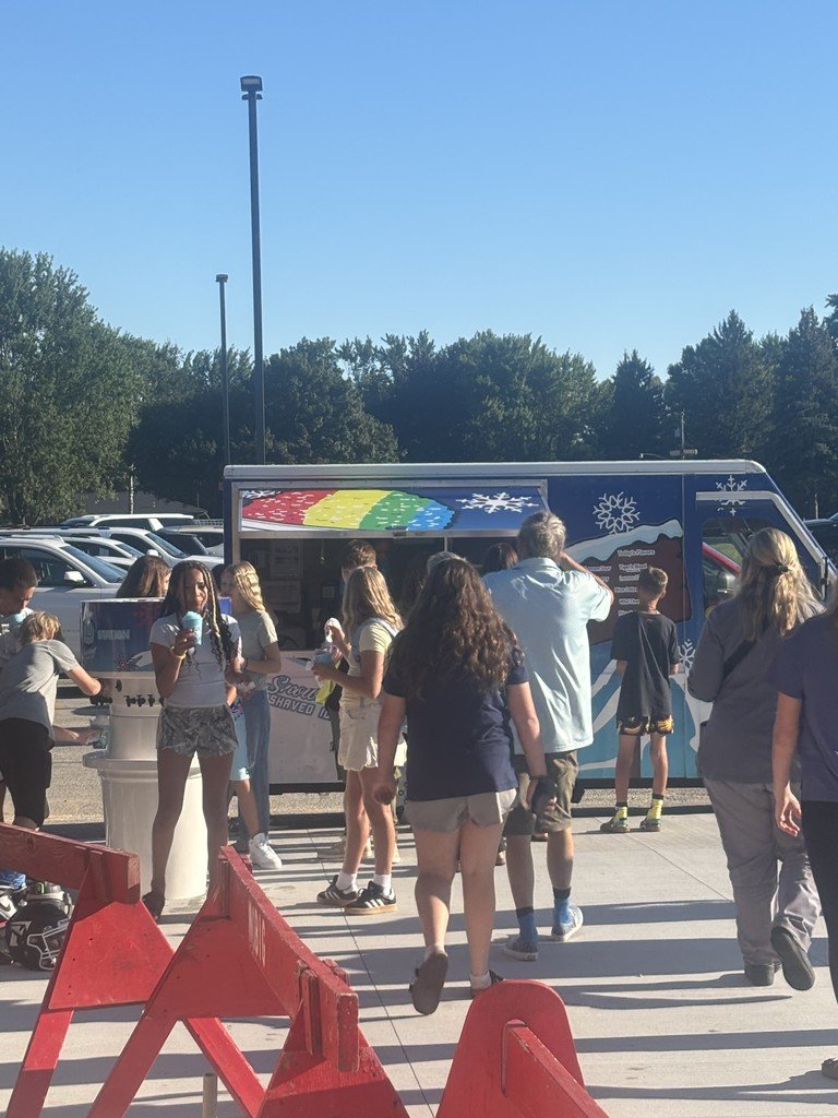 ✨ A huge THANK YOU to all of our students and families who came out to our FMS Open House tonight! 💚 We loved seeing so many smiling faces and the excitement for a new school year. 📚✏️

We’re looking forward to an amazing year together—Go Falcons! 🦅💚🤍