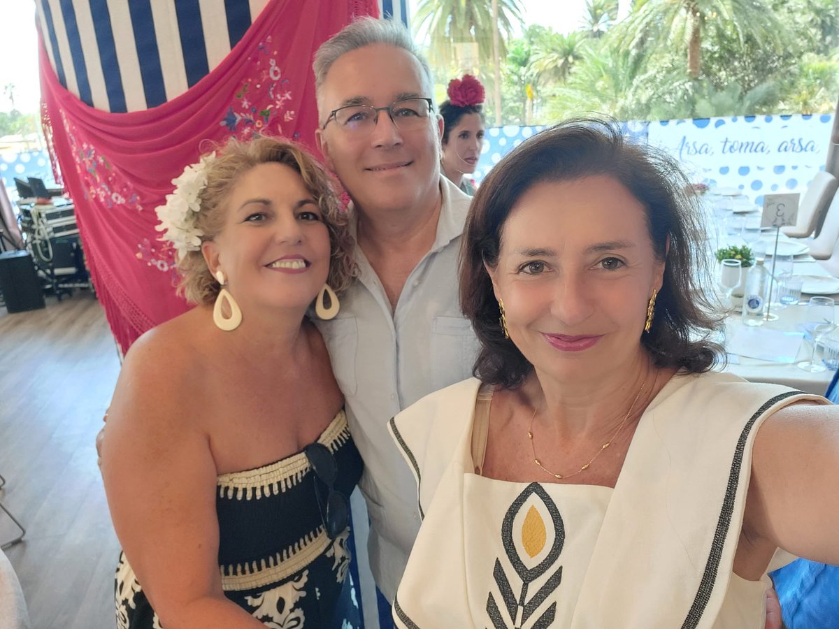 PSOEaytoMalaga (@psoeaytomalaga) on Twitter photo 🫱🏻🫲🏼 La concejala socialista <a href="/RosadelMar1/">Rosa del Mar</a> ha asistido hoy a la VIII Verbena Solidaria ¡Vente a bailar! a beneficio de <a href="/autismo_malaga/">Autismo Málaga</a>, que se ha celebrado en el marco de la #FeriaMLG.
Gracias por la labor tan bonita que realizáis durante todo el año en nuestra ciudad. 🫱🏻🫲🏼 La concejala socialista <a href="/RosadelMar1/">Rosa del Mar</a> ha asistido hoy a la VIII Verbena Solidaria ¡Vente a bailar! a beneficio de <a href="/autismo_malaga/">Autismo Málaga</a>, que se ha celebrado en el marco de la #FeriaMLG.
Gracias por la labor tan bonita que realizáis durante todo el año en nuestra ciudad.