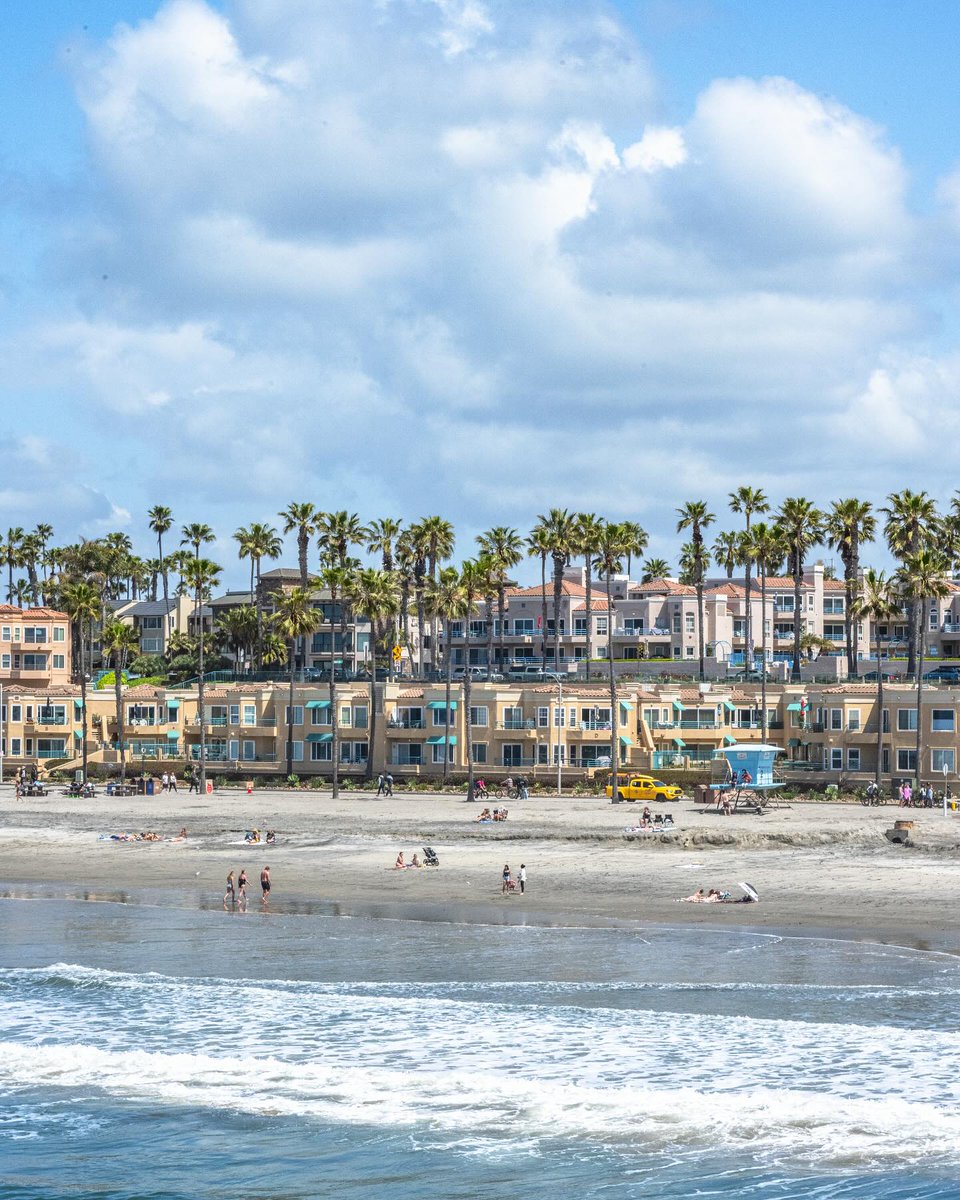 We're not saying a weekend away will solve all of your problems... but it's a start! 😎 ☀️ 🌊 🏖️ 
-
Photo by @JeffPriorPhotos