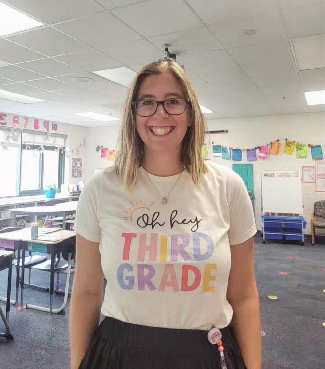 Mrs. Schellie tweet media