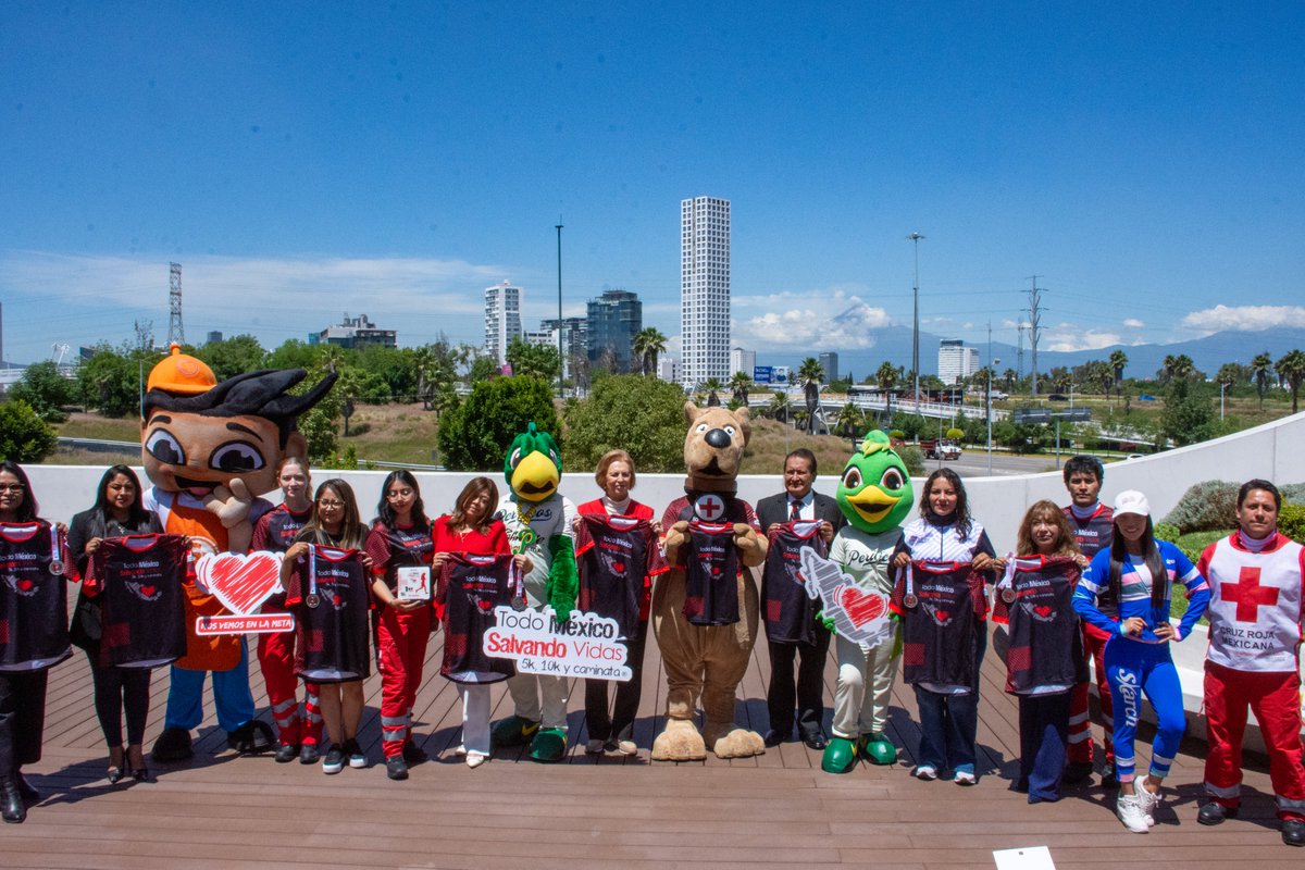 ISU_Universidad's tweet photo. ¡Todo México Salvando Vidas! 🏃‍♀️💓
ISU Universidad estuvo en la 6ª edición junto a Guadalupe Cuautla, presidenta de San Andrés Cholula, y Paula Saukko de @CruzRojaPuebla  . 🩸
¡Deporte y ayuda humanitaria unidos! ⛑️ #SalvandoVidas #ISUuniversity https://t.co/yAf34AYAsz