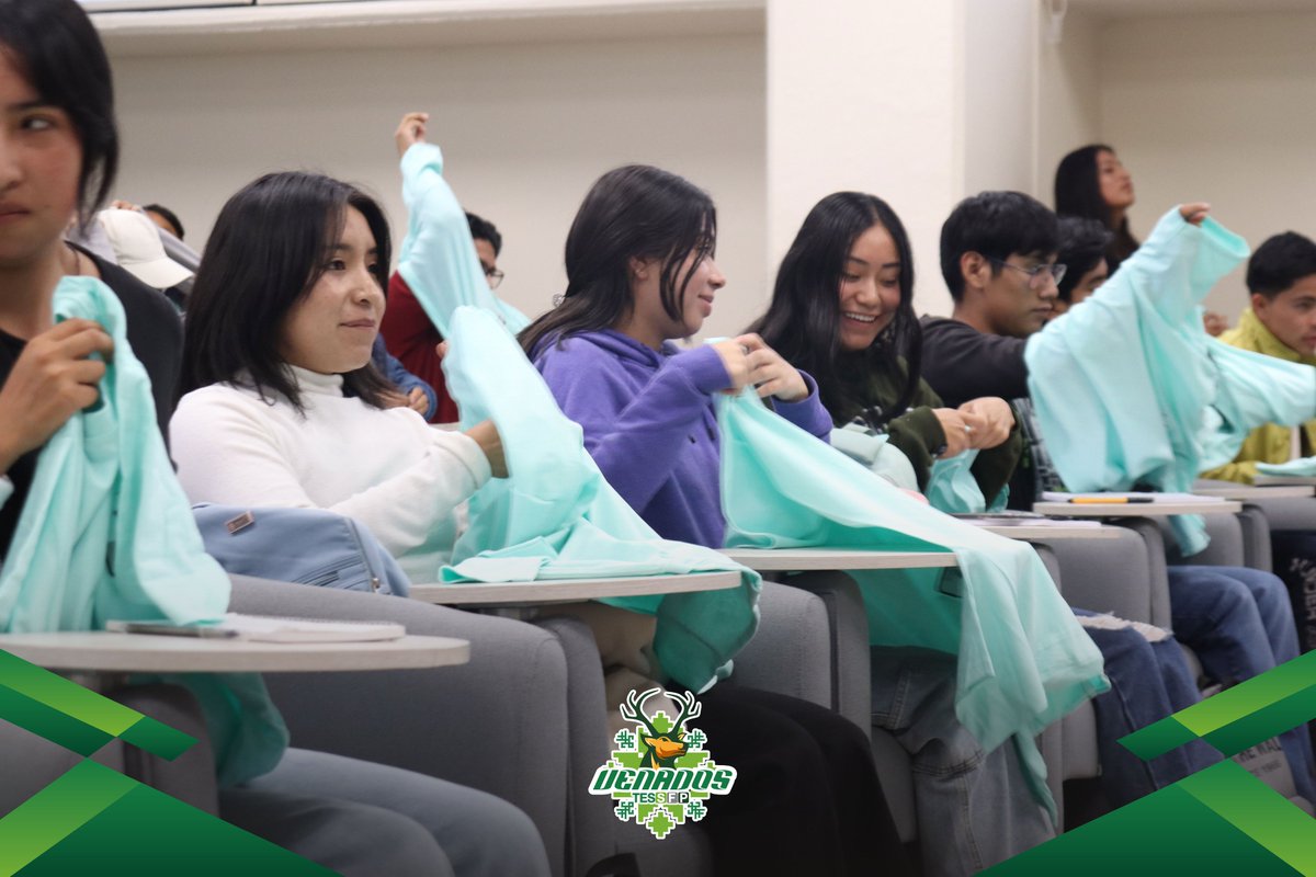 TESSFP_Edomex's tweet image. ¡Bienvenidos, nuevos estudiantes de Ingeniería Química! 🧪✨

Hoy nuestro Director General, la Dra. Nayeli Torres y docentes dieron la bienvenida oficial, con una sesión informativa sobre servicios, trámites y apoyos que impulsarán su formación. 🙌

#OrgulloTESSFP #Bienvenida2025