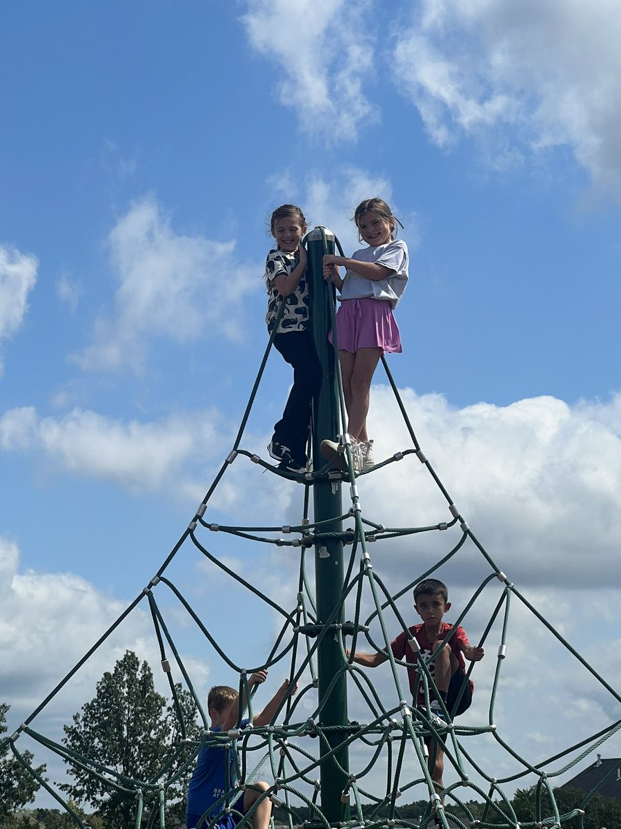 Mrs. Smith (@duesmith2nd) on Twitter photo Hooray for outside recess!!! We were thrilled that the weather cooperated for us today!! π<a href="/DUE_Principal/">Dr. Alicia Hooton</a> Hooray for outside recess!!! We were thrilled that the weather cooperated for us today!! π<a href="/DUE_Principal/">Dr. Alicia Hooton</a>