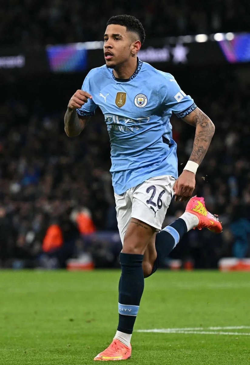 DirectfootOff's tweet image. 🚨| Tottenham #Spurs n'abandonne toujours pas la piste Savinho 🇧🇷. Manchester City #MCFC  continue d'insister qu'il n'est pas à vendre. 

( @FabrizioRomano )